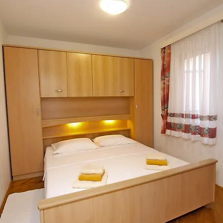 Apartment Sandro 86 *